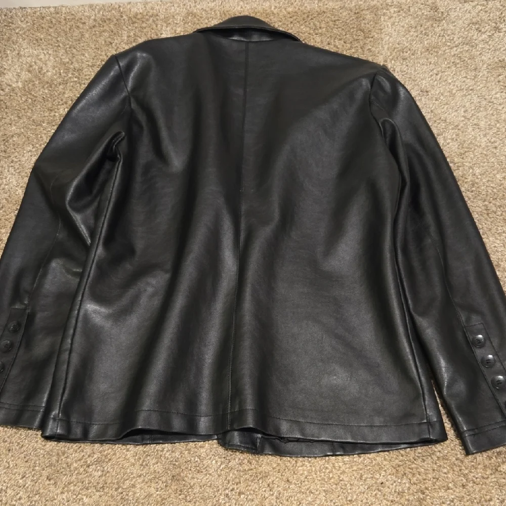 RVT Classic Jacket - Picture 5 of 5